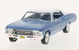 Chevrolet Impala Sport Sedan 1967 (metallic blue/white)