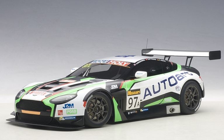 Aston Martin V12 Vantage Bathurst #97 Macdowall/OYoung/Mucke 12h Endurancerace 2015