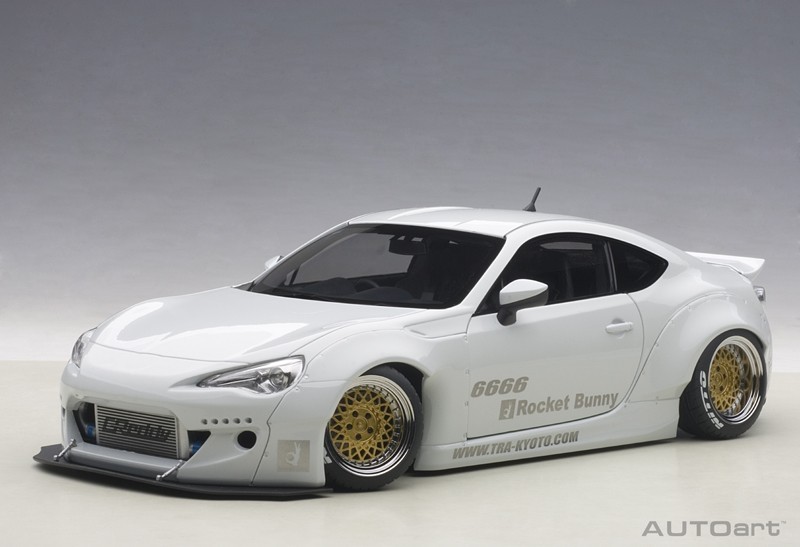 Rocket Bunny Toyota 86 (matallic white/gold wheels) (composite model)