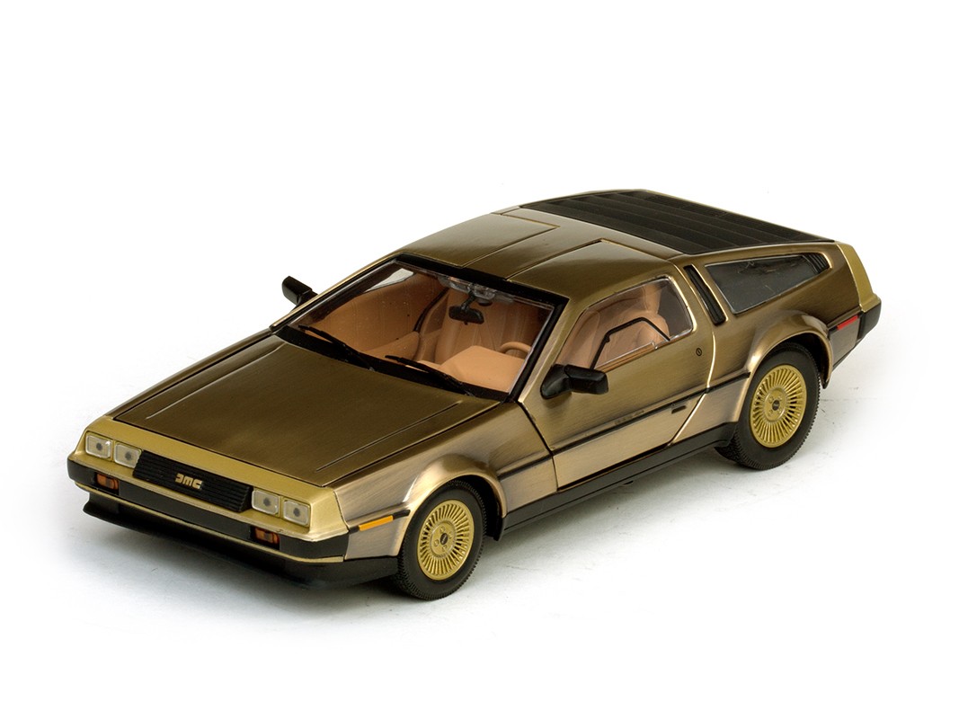 De Lorean DMC 12 Coupe 1981 (italian cream)