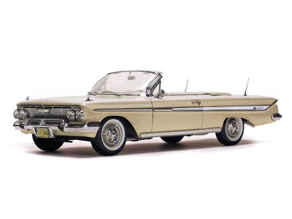 Chevrolet Impala Open Convertible 1961 (almond beige)