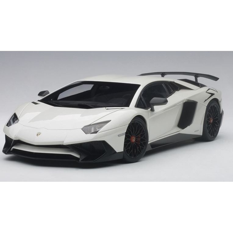 Lamborghini Aventador LP750-4 SV with big SV logo 2015 (balloon white/pearl metallic white) (composite modelfull openings)