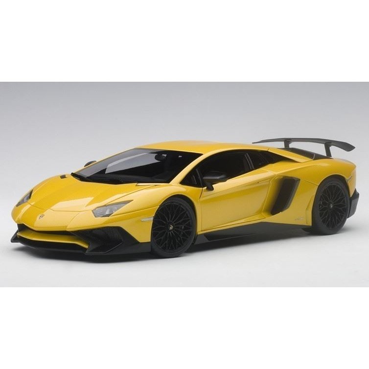 Lamborghini Aventador LP750-4 SV without SV logo 2015 (new giallo orion/metallic yellow) (composite modelfull openings)