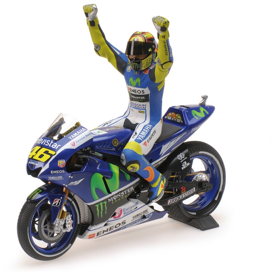 Yamaha YTZ-M1 Movistar Yamaha MotoGP #46 Valentino Rossi MotoGP Silverstone 2015 w/Figurine