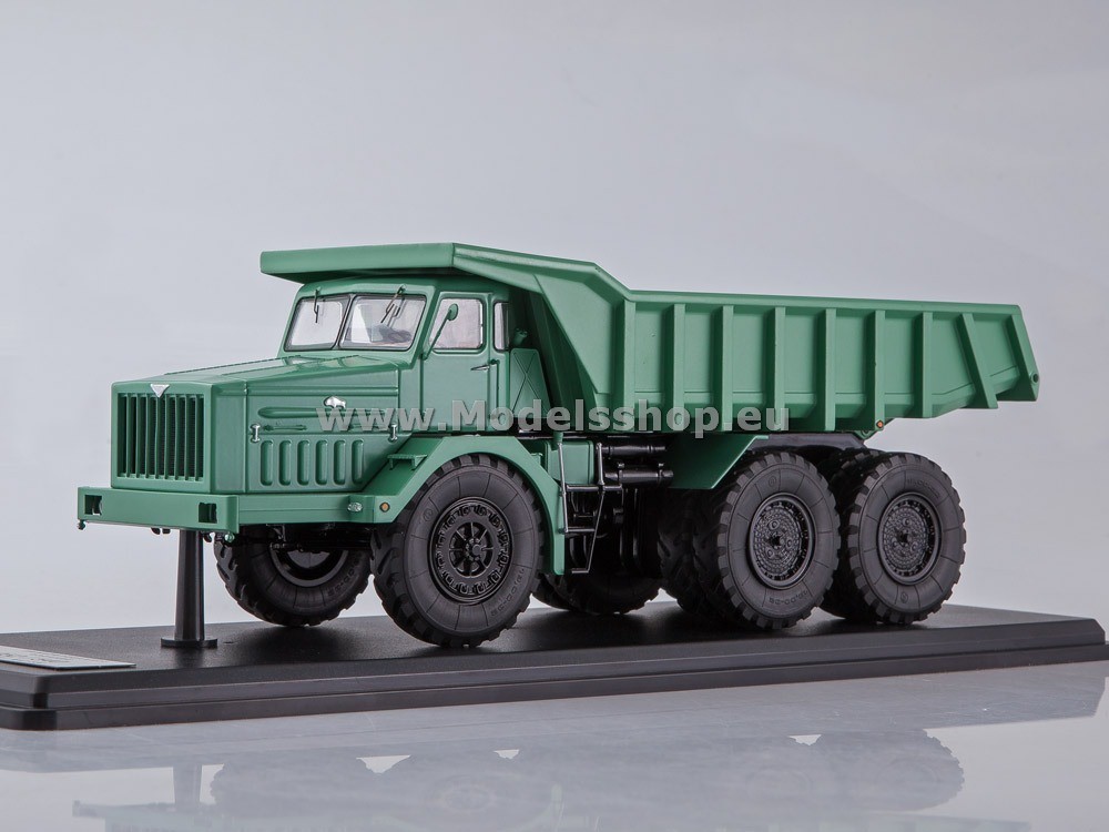 Soviet Quarry Dump Truck MAZ-530 (40 tons) (green)