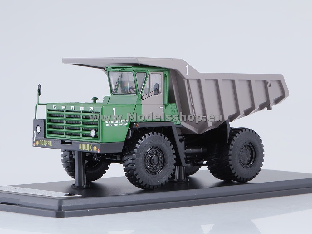 BELAZ-540A Quarry Dump Truck (green/grey)