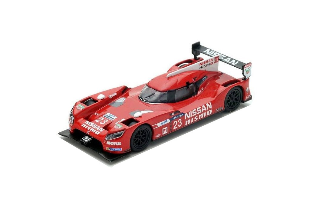 Nissan GT-R LM Nismo LMP1 #23 O. Pla/J. Mardenborough/M. Chilton Le Mans 2015