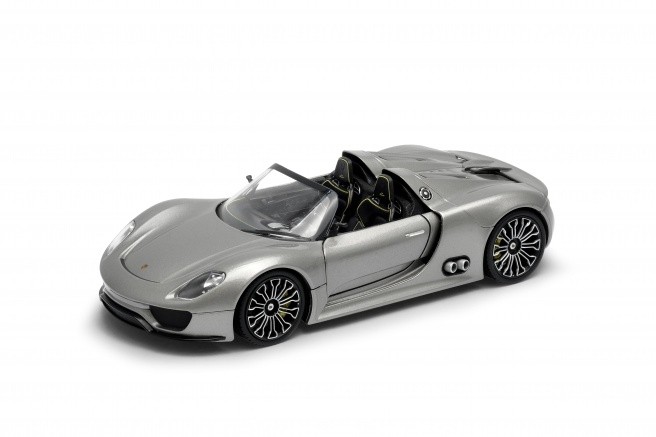 Model kolekcjonerski Porsche 918 Spyder, srebrny