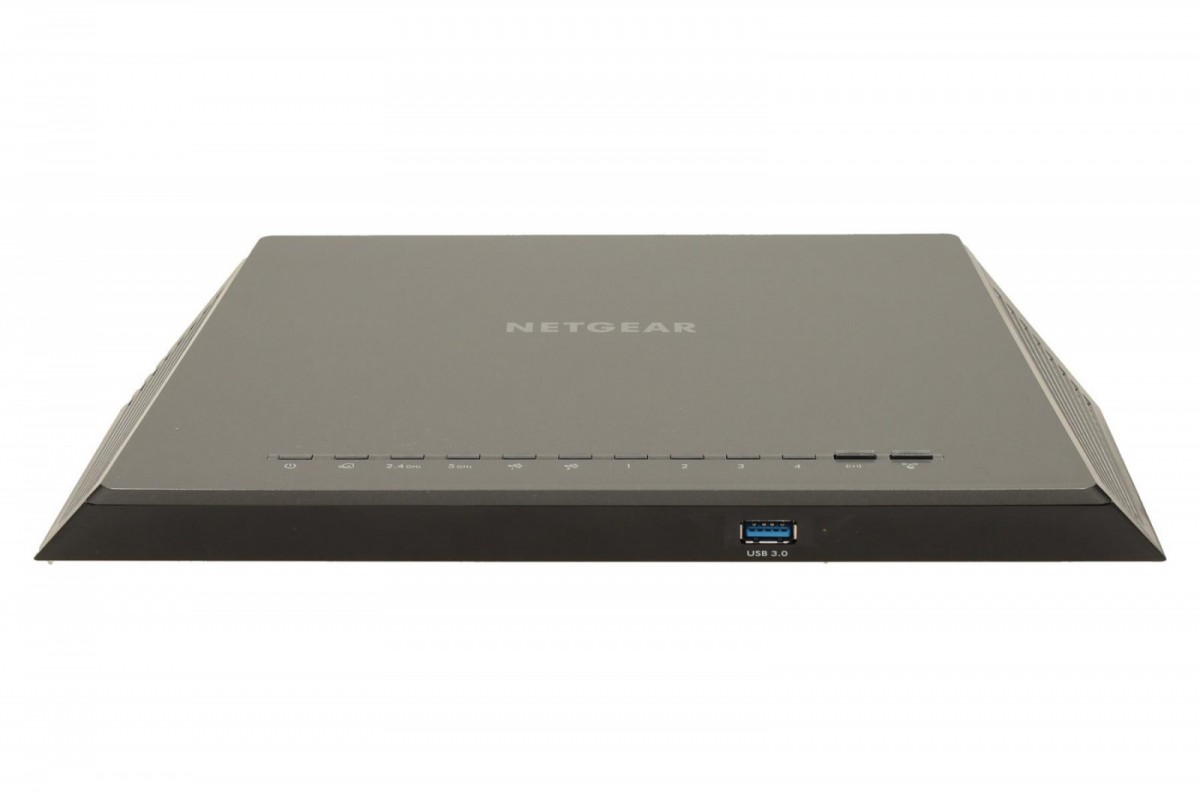 R7000-100PES Router WiFi AC(600+1300) 1xWAN 4LAN Dual-Band