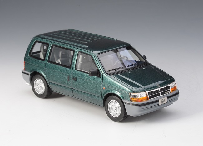 Chrysler Voyager 1992 (green)