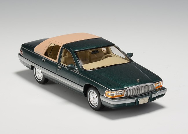 GLM Buick Roadmaster 199 4 (red metallic)