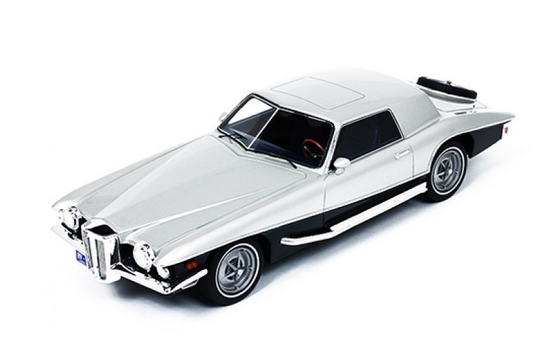 Stutz Blackhawk Coupe 1971 (silver/black)