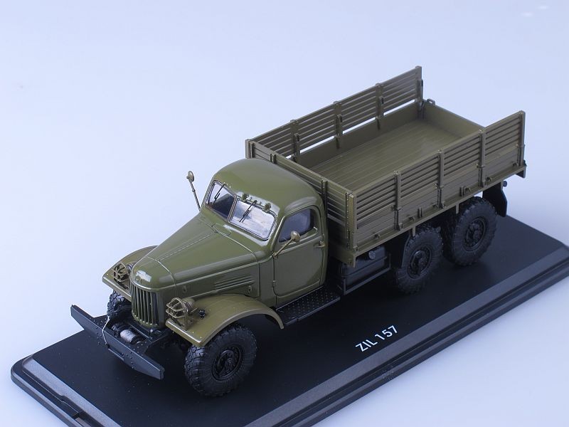 ZIL-157 Flatbed Truck (khaki)